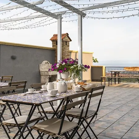 Antonio 2* Aci Castello